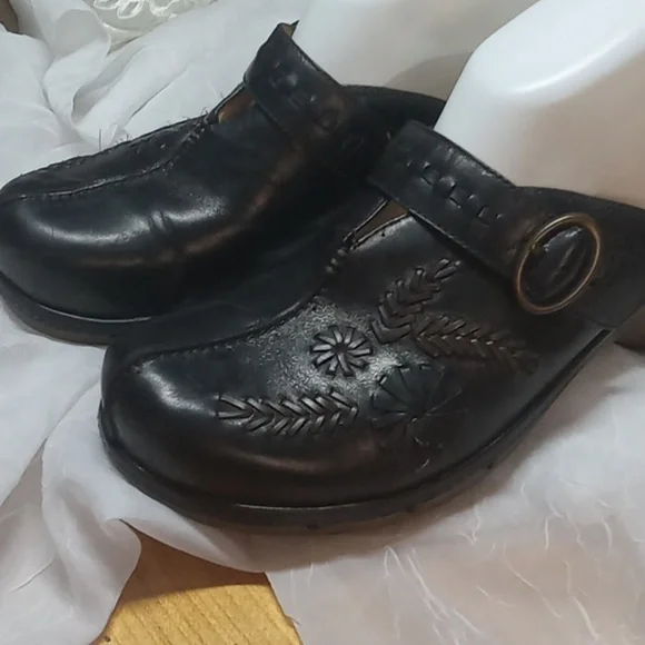 Structured  by clarks black leather embroidered clogs size 9.5 Y2k - Picture 2 of 7